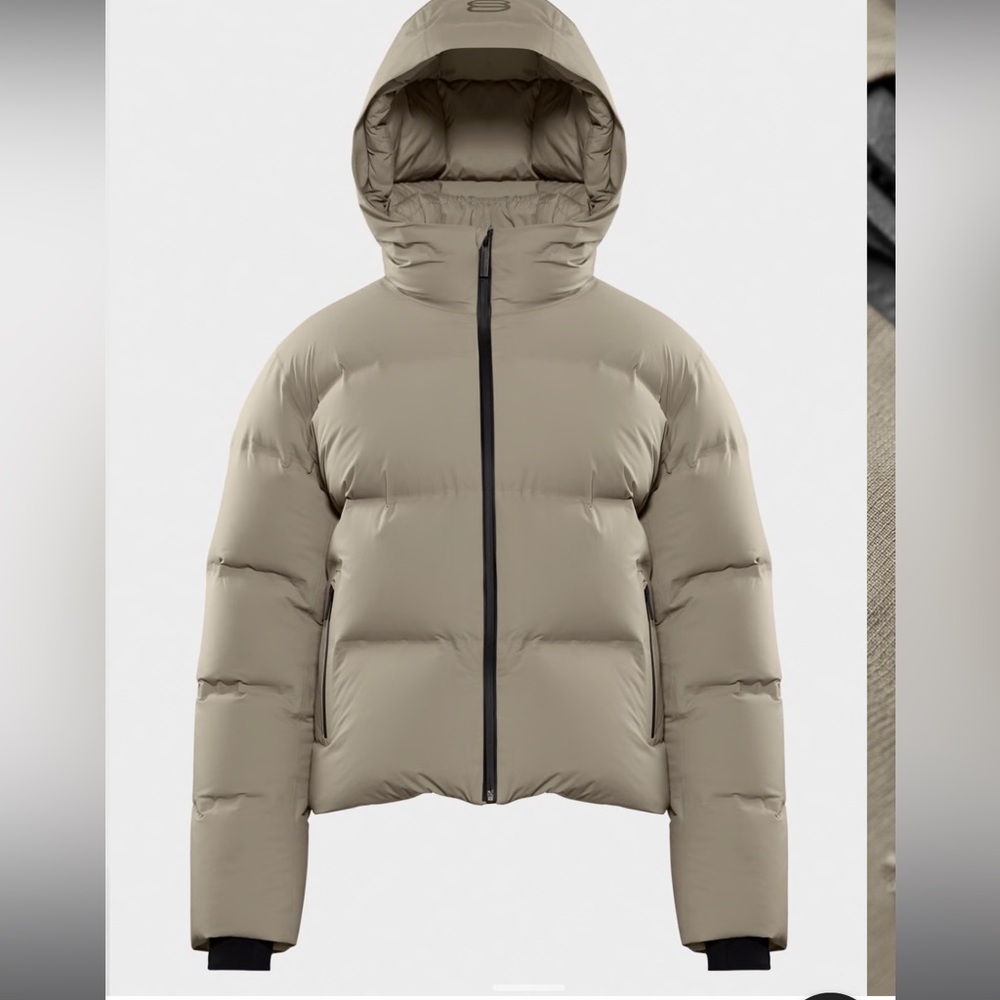 Aritzia Super puff